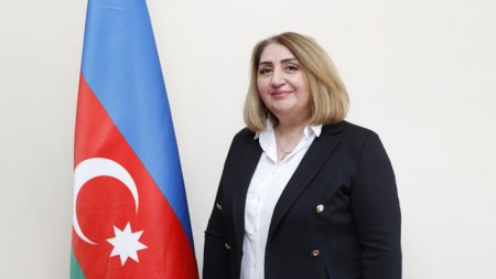 Müəllimləri təhqir edən direktor işdən çıxarıldı