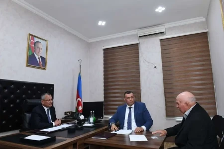 Rövşən Rzayev vətəndaş qəbulu keçirdi