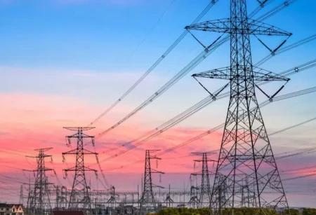 Macarıstan Ukraynanı elektrik enerjisi tədarükünü dayandırmaqla hədələyir