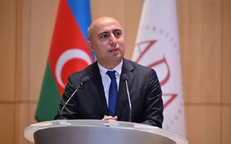 Emin Əmrullayev kimya müəllimlərinin narazılığına cavab verdi