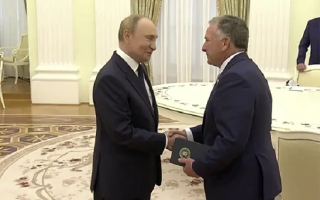 Putin Uitkoffu qəbul etdi