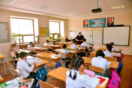 Şagirdlərin yerdəyişməsinə başlanılır