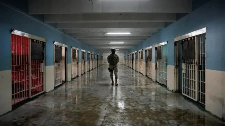 Ekvadorda bir həbsxanada 27 məhbusun meyiti tapıldı