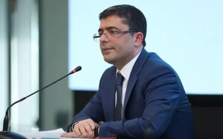 "Sağlam informasiya mühiti yalnız peşəkar jurnalistika fəaliyyəti ilə mümkündür" - Əhməd İsmayılov