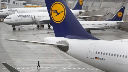 "Lufthansa"da tətil davam edir: