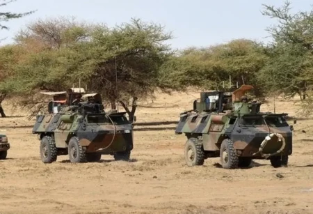 Malinin paytaxtı yaxınlığındakı hərbi bazada atışma baş verib