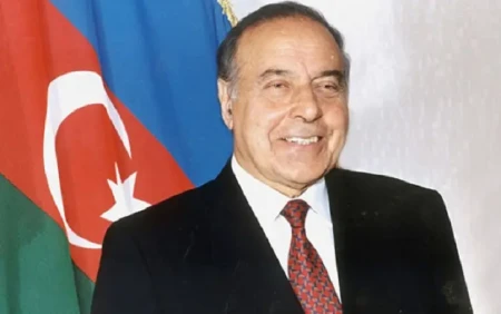 Heydər Əliyevin anadan olmasının 103-cü ildönümüdür