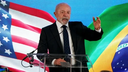Lula Trampdan futbolçu vizaları ilə bağlı xahiş etdi