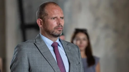 Belçika müdafiə naziri Avropa ordusu ideyasını tənqid etdi