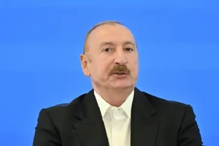 Radioda əsasən musiqiyə qulaq asıram -