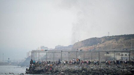 Mərakeşli rəsmi: Qanunsuz miqrasiya ilə mübarizə ortaq məsuliyyətdir