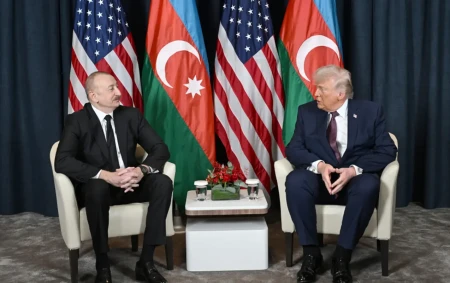Zəng Trampın təşəbbüsü ilə baş tutub və 40 dəqiqədən çox çəkib