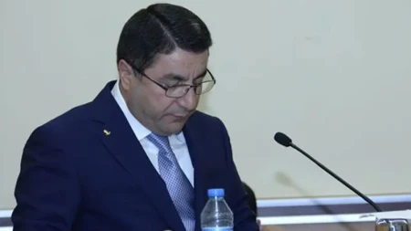 Vidadi Zeynalovun oğlunun ölkədən çıxışına "stop" qoyuldu