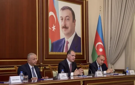 Yeni icraçı direktor kollektivə təqdim edildi -