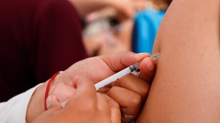 Fərdiləşdirilmiş xərçəng peyvəndi melanom riskini 42% azaltdı
