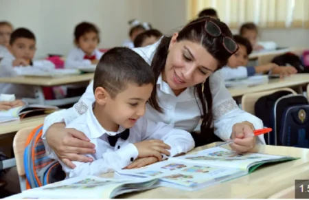 Azərbaycanda müəlimlərin geyimi ilə bağlı