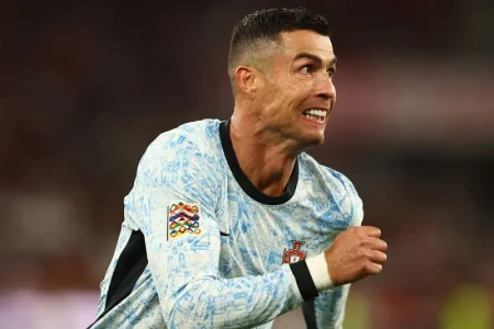 Ronaldunun karyera gəliri 2 milyard dolları ötüb