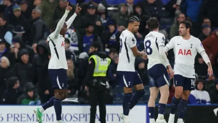 "Tottenhem" “Çelsi”ni məğlub edərək “Stemford Bric”də 8 illik qələbə həsrətinə son qoyub